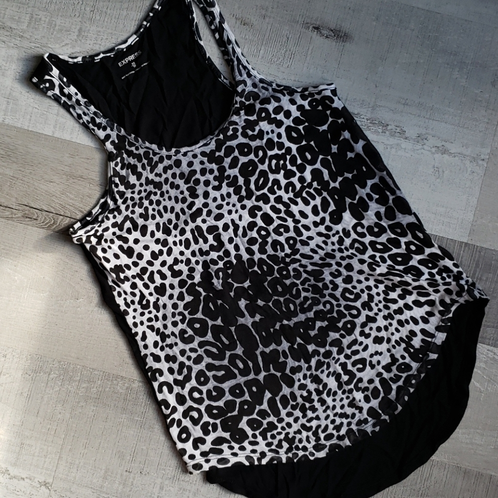 🥳 Xs Cheetah tank top